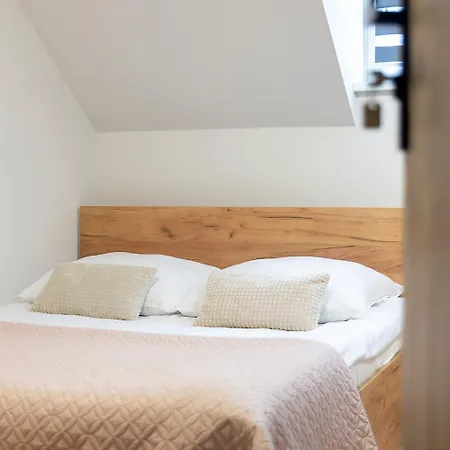 Na Urlop - Polana Malinka Pod Skocznia - *