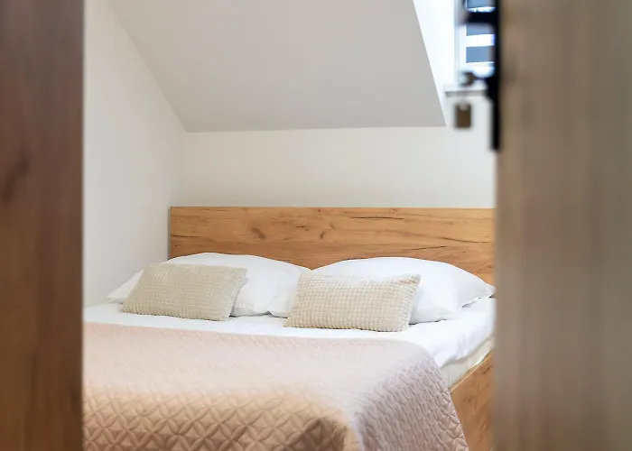 Na Urlop - Polana Malinka Pod Skocznia - *